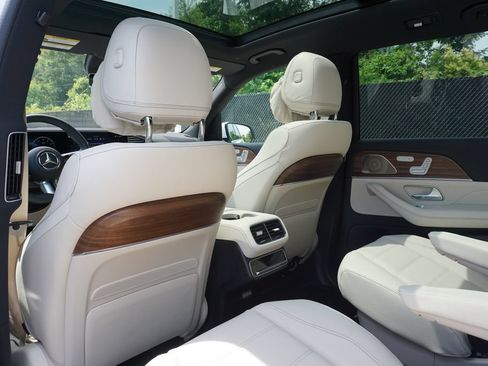 Certified 2026 Mercedes-Benz GLS 580 4MATIC image 15