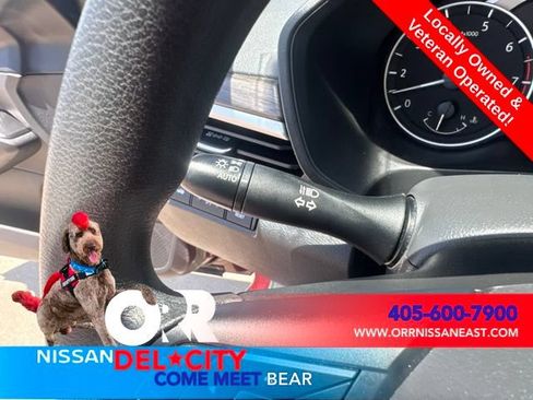 Used 2025 Nissan Altima 2.5 SV FWD image 19
