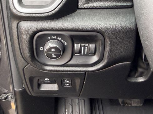 Used 2025 RAM 1500 Laramie w/ Laramie Southwest Edition AWD/4WD image 28