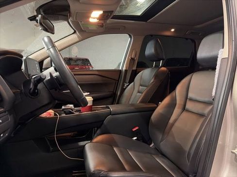 Used 2021 Nissan Rogue SL w/ Premium Package image 12