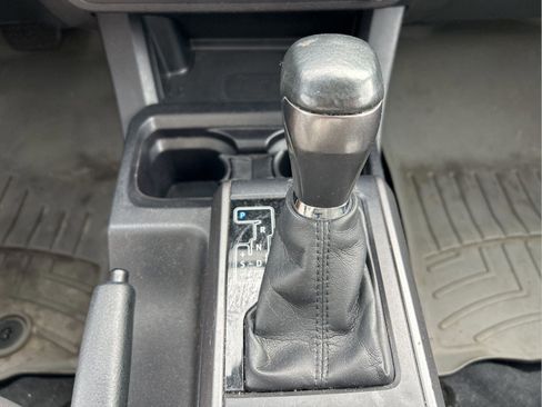 Used 2017 Toyota Tacoma TRD Sport image 24