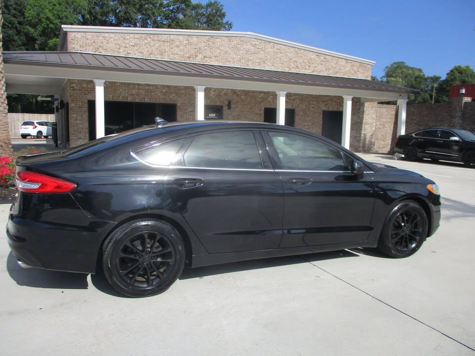Used 2020 Ford Fusion SE FWD image 27