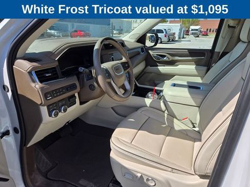 Used 2024 GMC Yukon Denali w/ Denali Reserve Package image 5