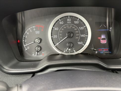 Used 2022 Toyota Corolla LE FWD image 15