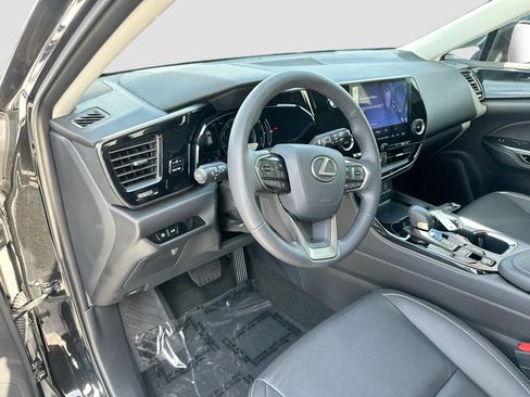 Used 2025 Lexus NX 250 FWD w/ Towing Package (2000 Lbs) image 9