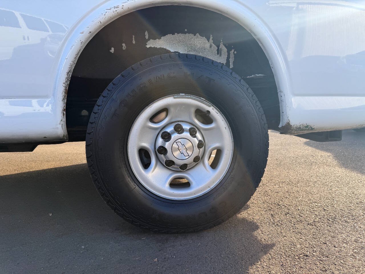 Used 2016 Chevrolet Express 2500 w/ Cold Climate Package RWD image 13