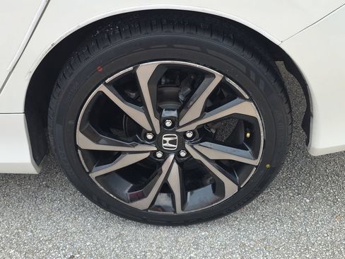 Used 2019 Honda Civic Sport image 14