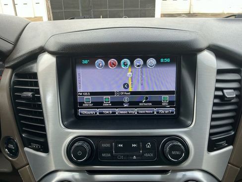 Used 2018 GMC Yukon SLT w/ Premium Edition image 26