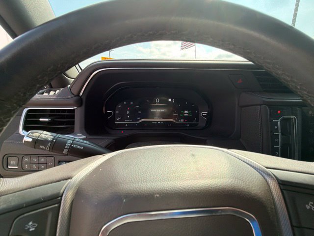 Used 2022 GMC Yukon XL Denali AWD/4WD image 30
