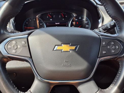 Used 2022 Chevrolet Traverse LT image 13