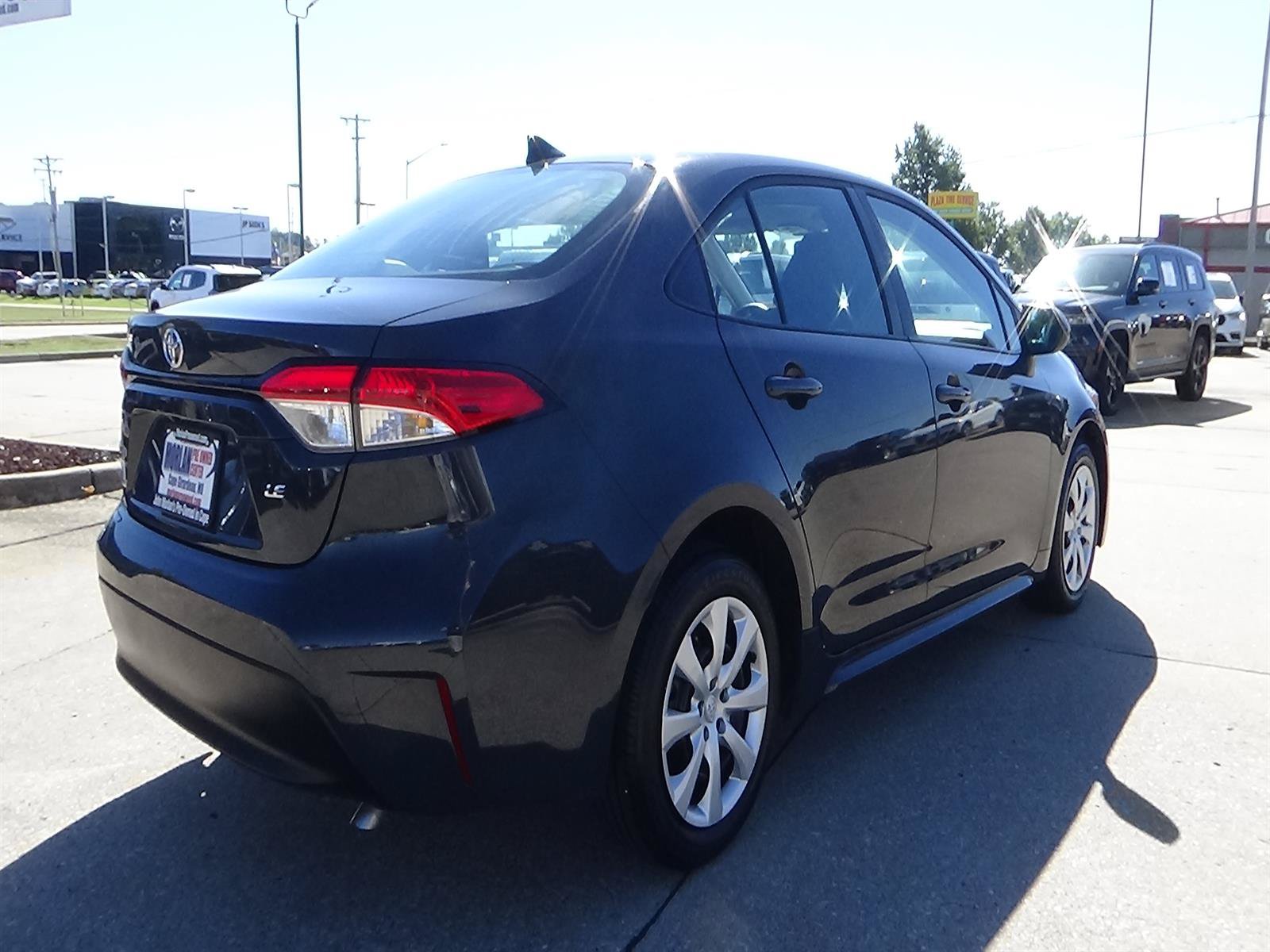 Used 2026 Toyota Corolla LE FWD image 7