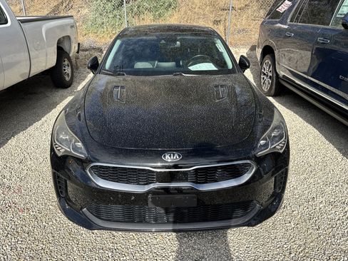 Used 2018 Kia Stinger Premium AWD/4WD image 4