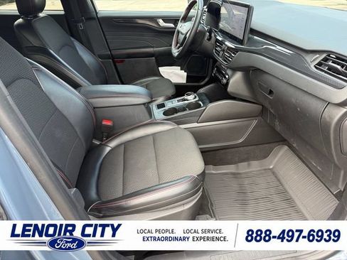 Certified 2023 Ford Escape ST-Line w/ Tech Pack #1 AWD/4WD image 13
