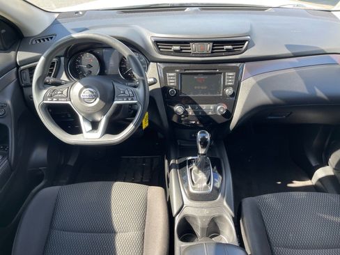 Used 2020 Nissan Rogue Sport S image 14