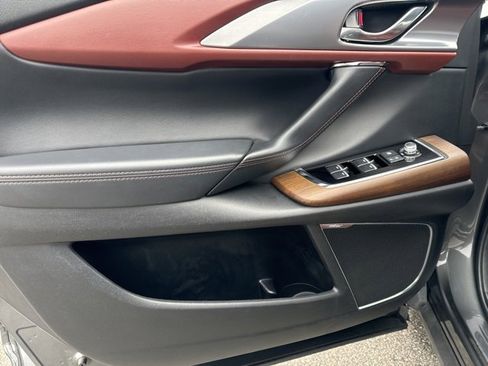 Used 2019 MAZDA CX-9 Signature image 11