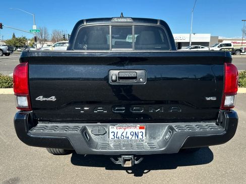 Certified 2022 Toyota Tacoma SR image 5