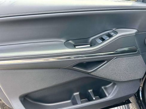 New 2027 Lincoln Navigator Reserve AWD/4WD image 22