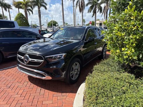 Certified 2023 Mercedes-Benz GLC 300 4MATIC image 2