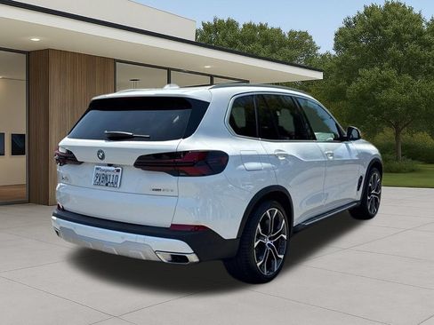 Used 2026 BMW X5 xDrive50e w/ Premium Package AWD/4WD image 8