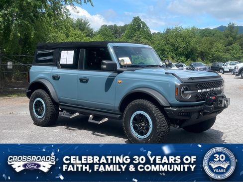 Used 2022 Ford Bronco Badlands w/ Sasquatch Package AWD/4WD image 1