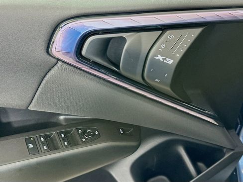 Used 2025 BMW X3 xDrive30i w/ Premium Package image 17