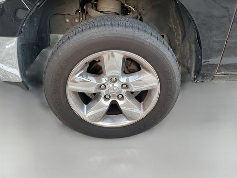 Used 2018 RAM 1500 Big Horn AWD/4WD image 29