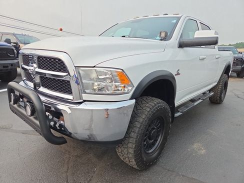 Used 2018 RAM 2500 Tradesman w/ Chrome Appearance Group AWD/4WD image 2
