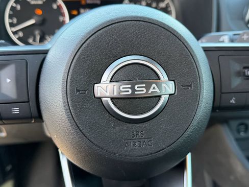 Used 2024 Nissan Rogue S image 21