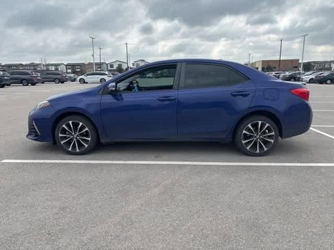 Used 2019 Toyota Corolla SE image 2