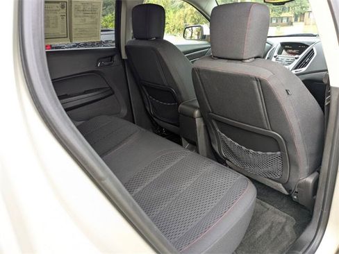 Used 2015 GMC Terrain SLE image 32