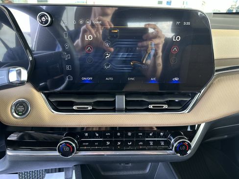 New 2026 Chevrolet Equinox ACTIV w/ Convenience Package III FWD image 35