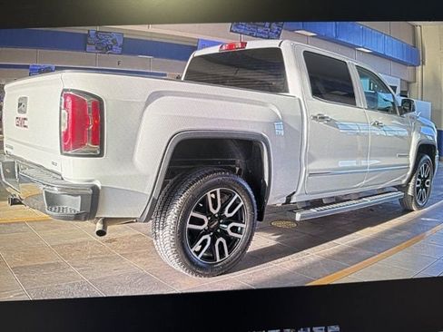 Used 2018 GMC Sierra 1500 SLT w/ SLT Premium Package image 4