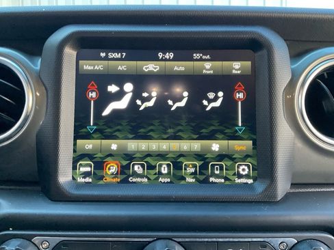 Used 2022 Jeep Gladiator Overland image 22