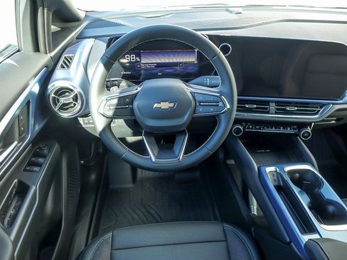 New 2026 Chevrolet Equinox EV LT image 17