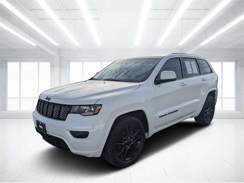 Used 2019 Jeep Grand Cherokee Altitude image 7