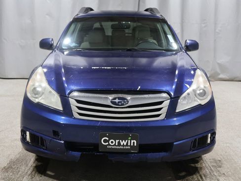 Used 2011 Subaru Outback 2.5i Limited image 12