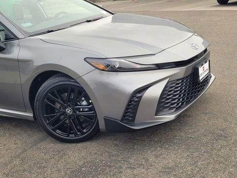 New 2026 Toyota Camry SE image 3