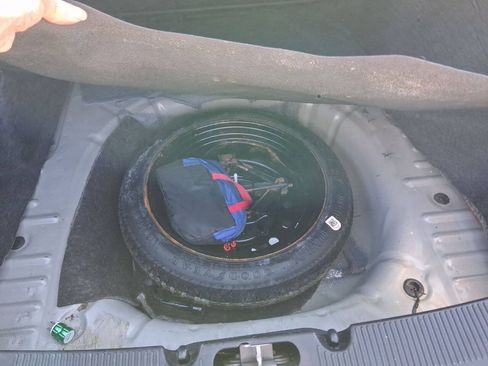 Used 2005 Ford Taurus SEL FWD image 32