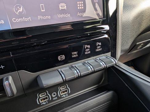 New 2025 RAM 2500 Big Horn image 30