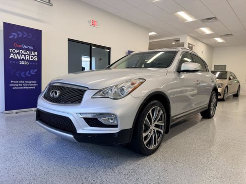Used 2017 INFINITI QX50 2WD w/ Premium Plus Package image 3