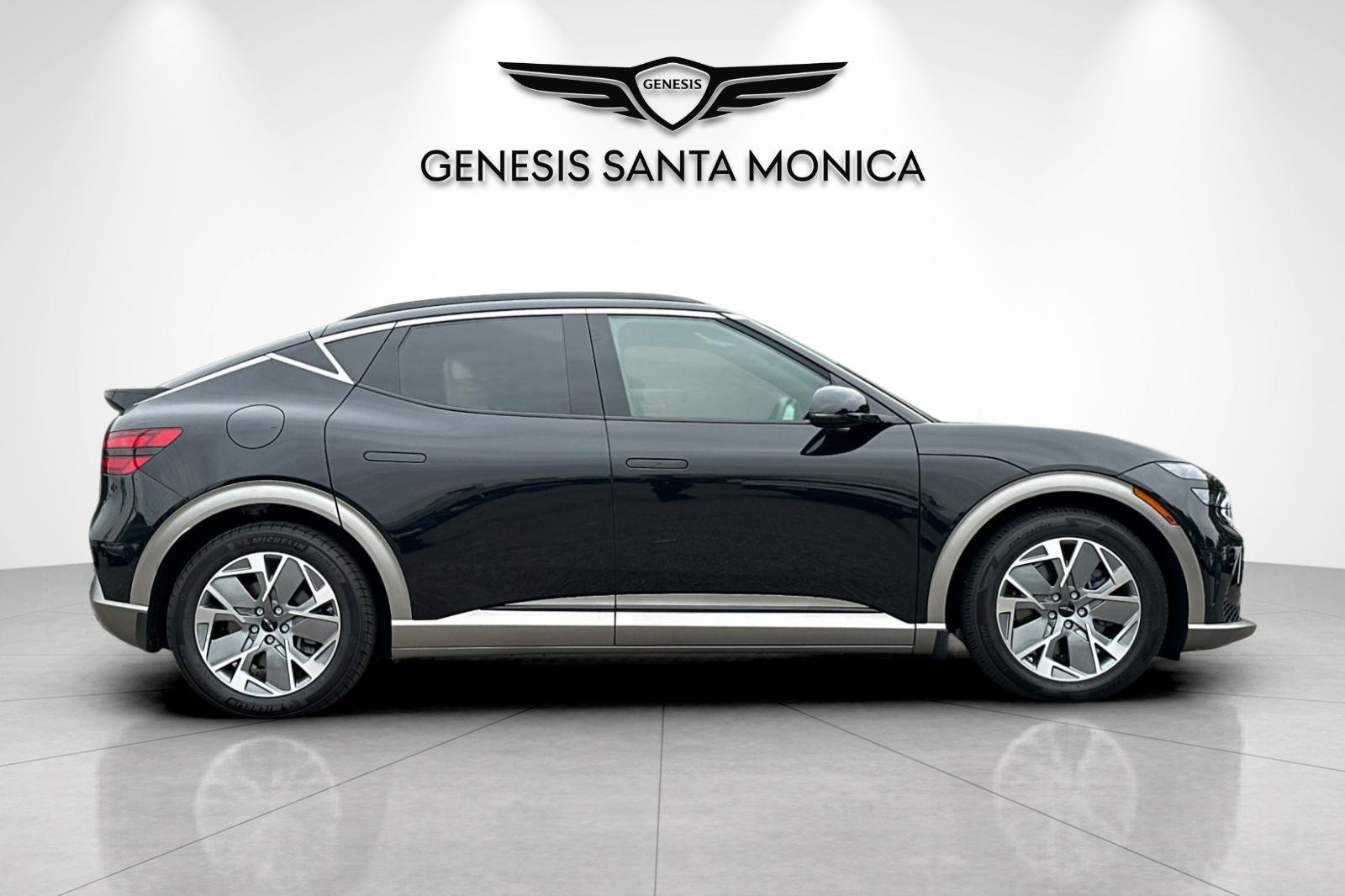 Used 2025 Genesis GV60 Advanced AWD/4WD image 3