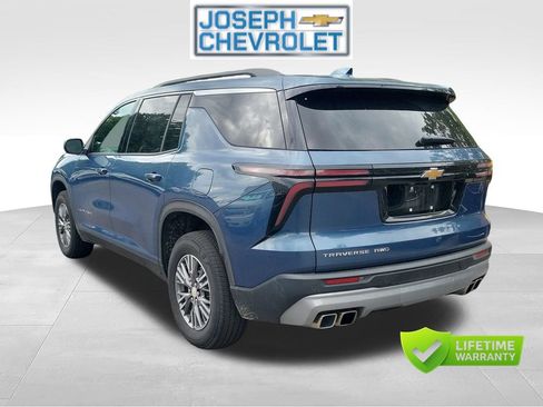 Used 2026 Chevrolet Traverse LT AWD/4WD image 3