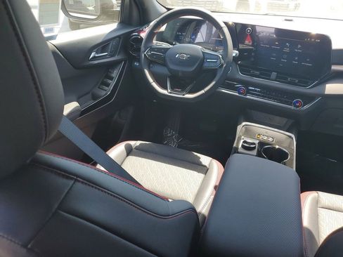 New 2026 Chevrolet Equinox RS w/ Safety and Technology Package FWD image 13
