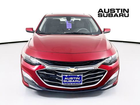 Used 2019 Chevrolet Malibu LT FWD image 2