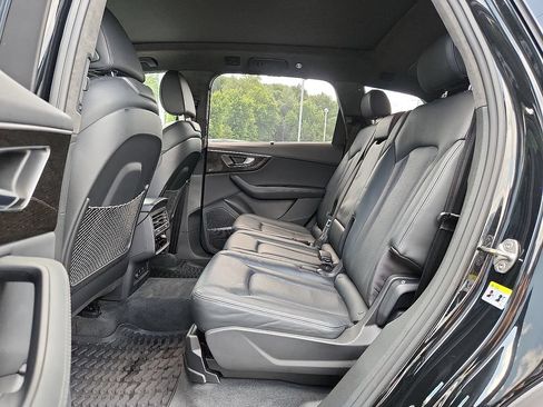 Used 2022 Audi Q7 3.0T Prestige w/ Prestige Package AWD/4WD image 16