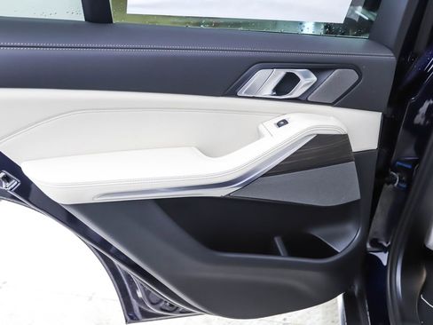 New 2026 BMW X5 xDrive50e w/ Climate Comfort Package image 19