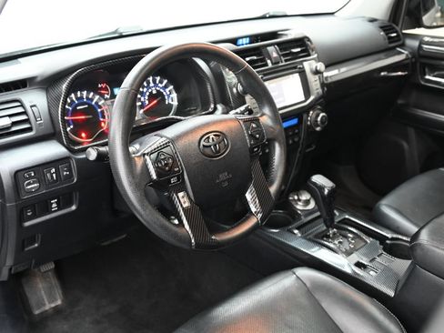 Used 2018 Toyota 4Runner Limited AWD/4WD image 23