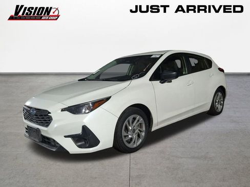 Used 2024 Subaru Impreza 2.0i image 1