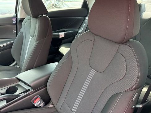New 2026 Hyundai Elantra SE FWD image 21