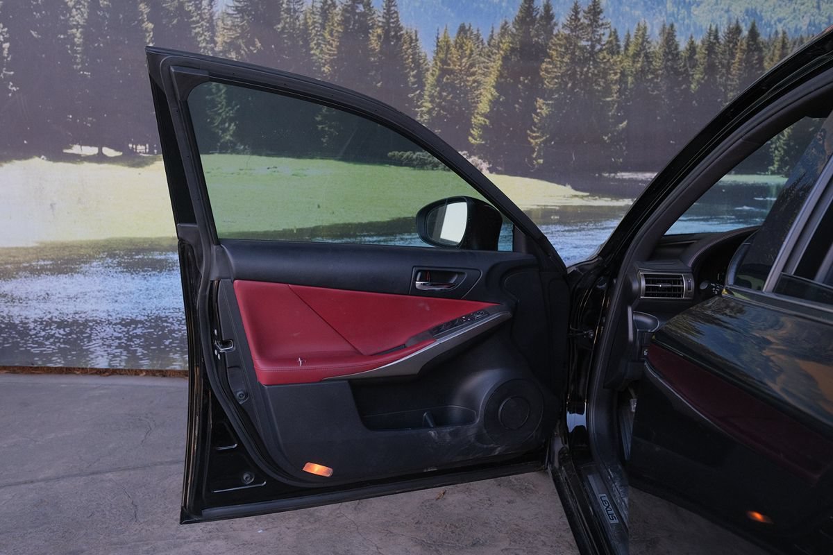 Used 2014 Lexus IS 250 w/ F-Sport Package RWD image 9